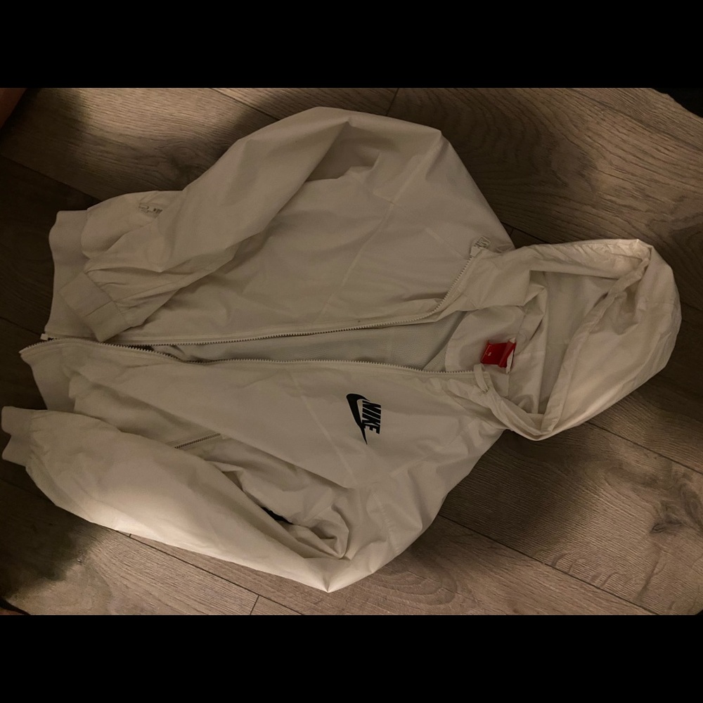 Nike wind breaker